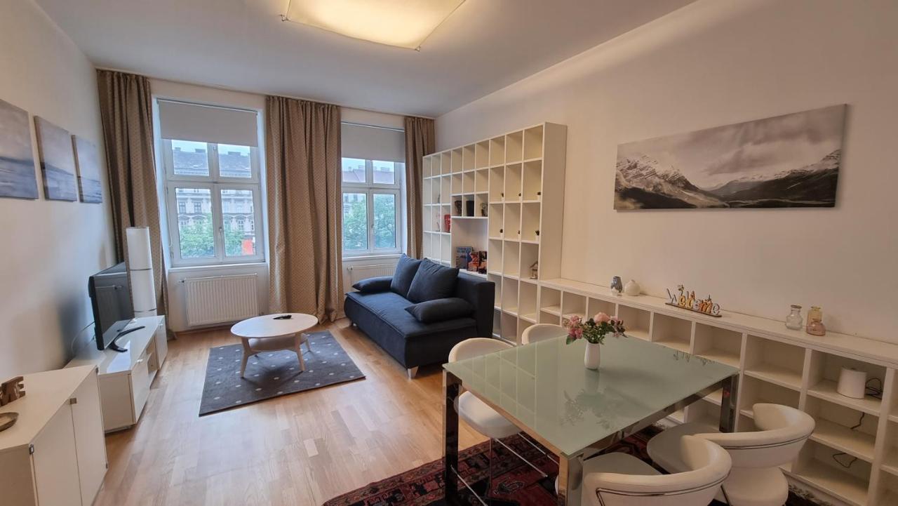 Apartment Sunny Next To Metro 1br Wien
